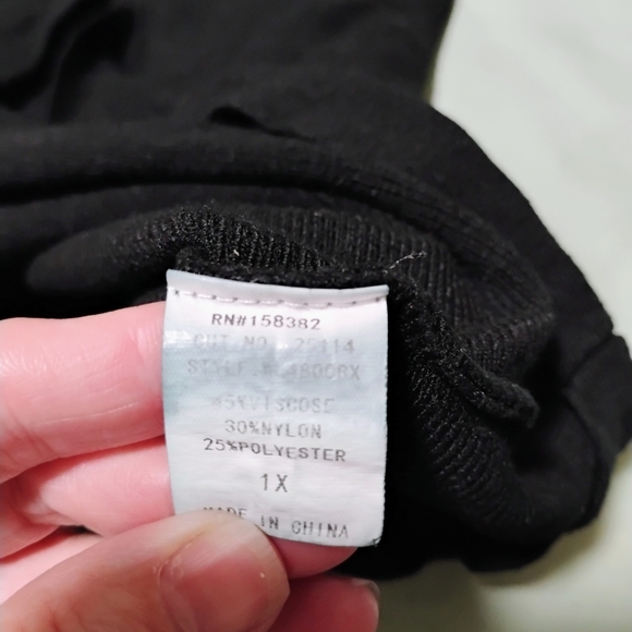 Elegant Black Lace Women's Blouse - Picture 6 of 10